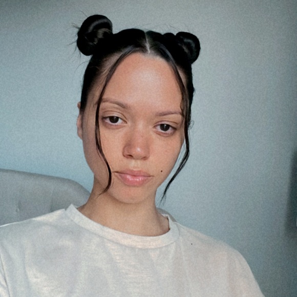 Meet Your Seller/Buyer 💕 - Picture 2 of 4